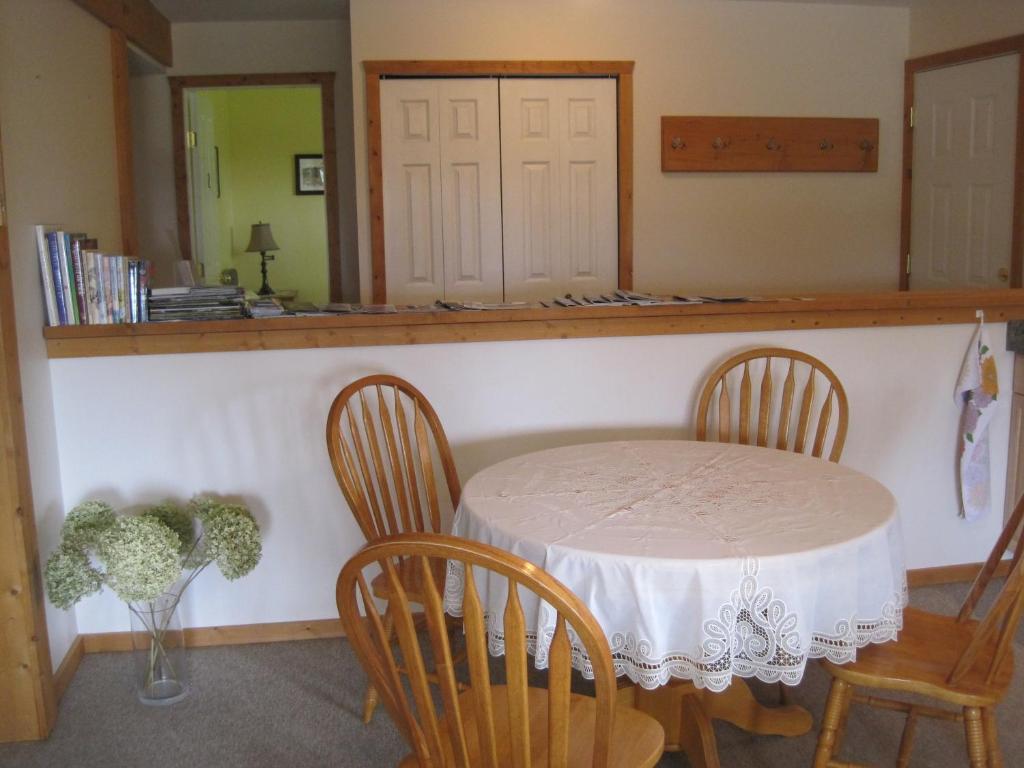 Wild Nature B&B Kelowna Habitación foto